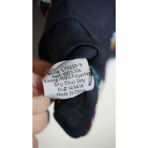 Johnny Was Women’s Louanne Sz Small Embroidered Graphite Silk Short Sleeve Top - Picture 5 of 6